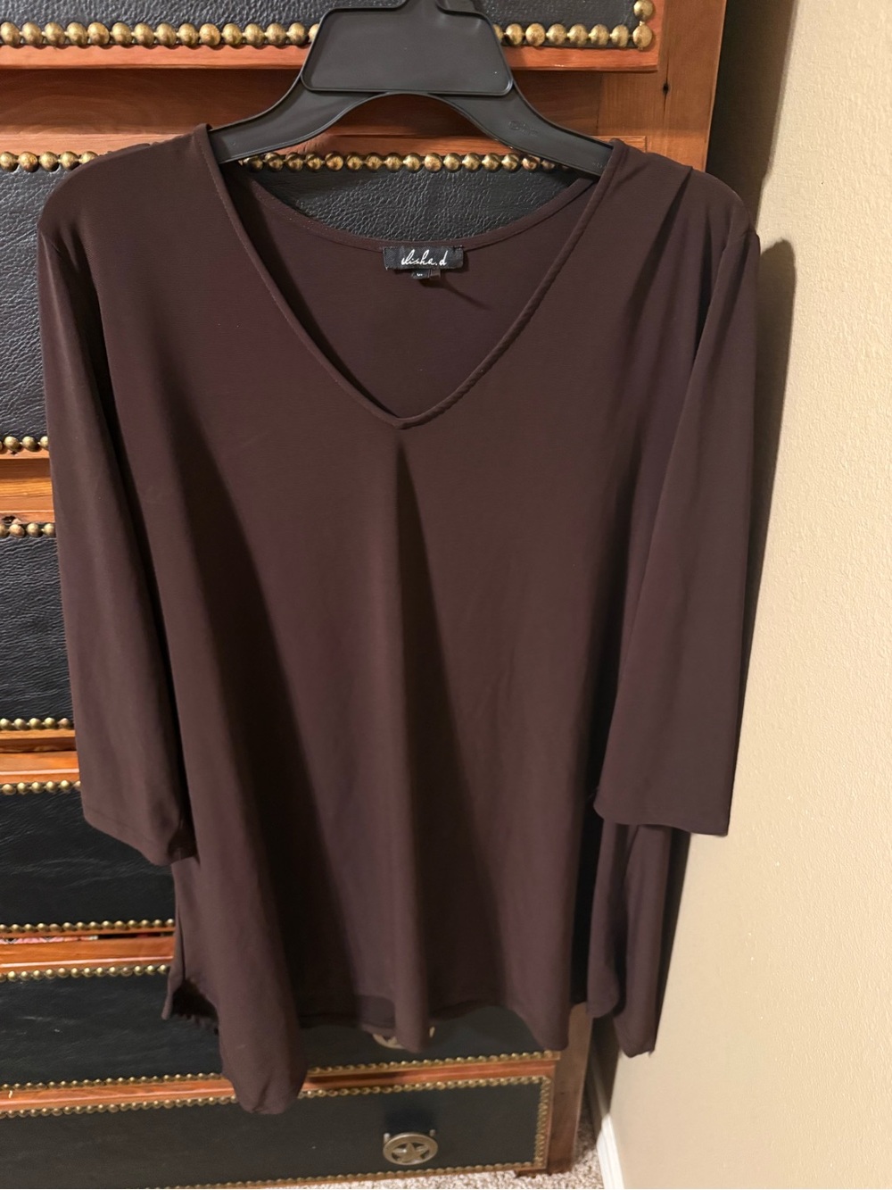 V-Neck 3/4 Sleeve Tunic Top - Brown